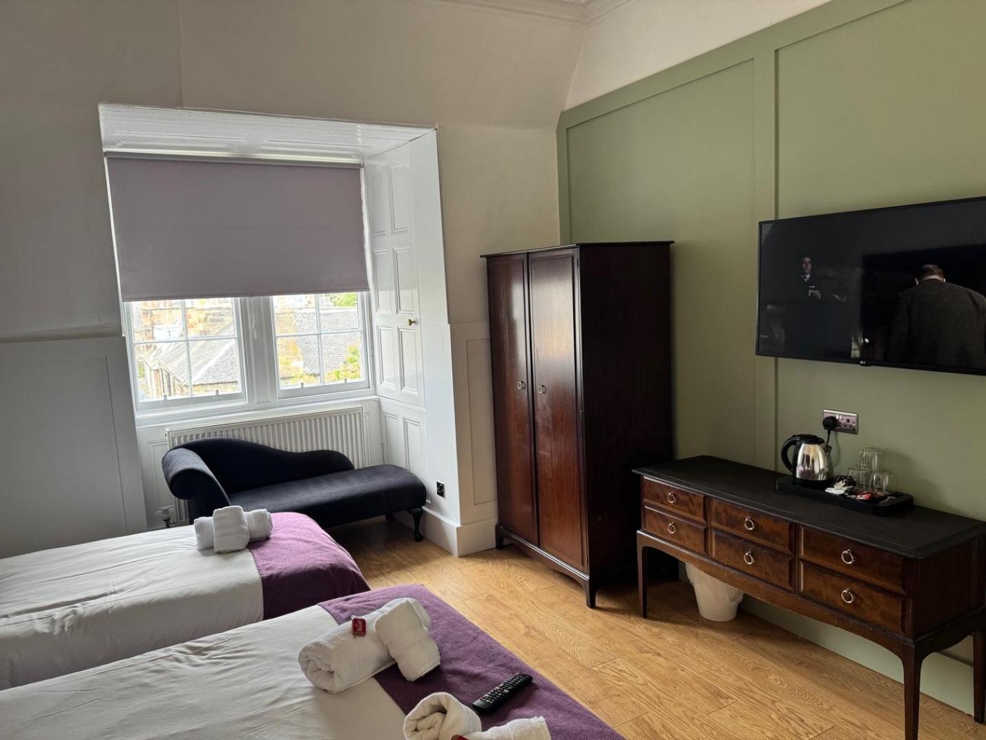 Edinburgh37 — Photos 2