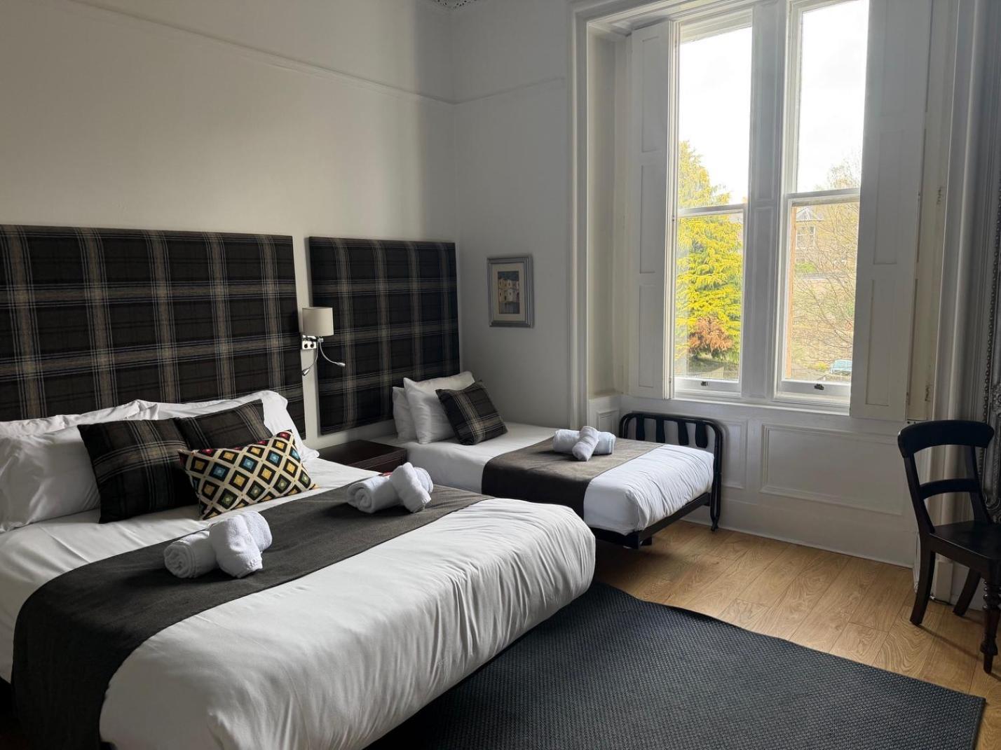 Edinburgh37 — Photos 1